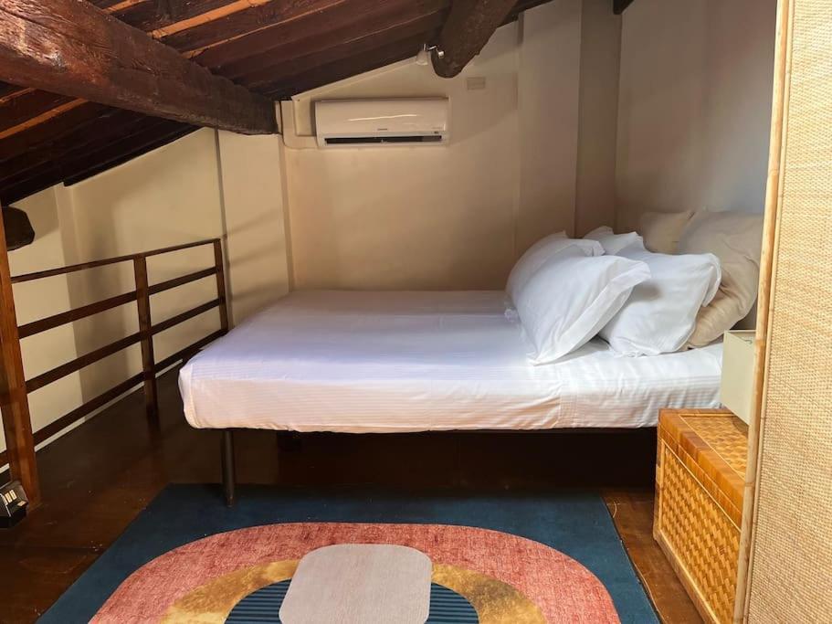 Spacious Near Arno River Apartment