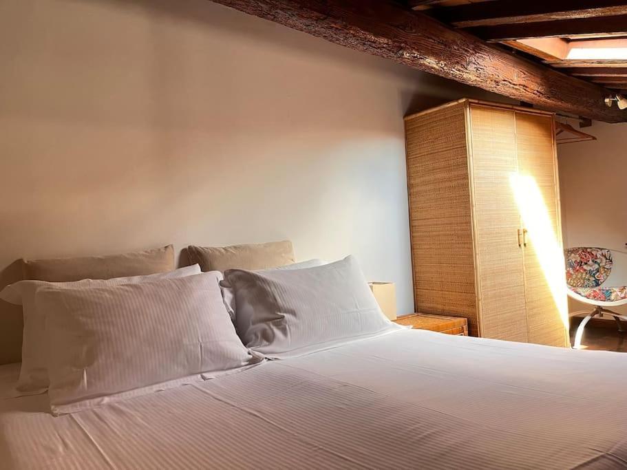 Spacious Near Arno River Apartment *